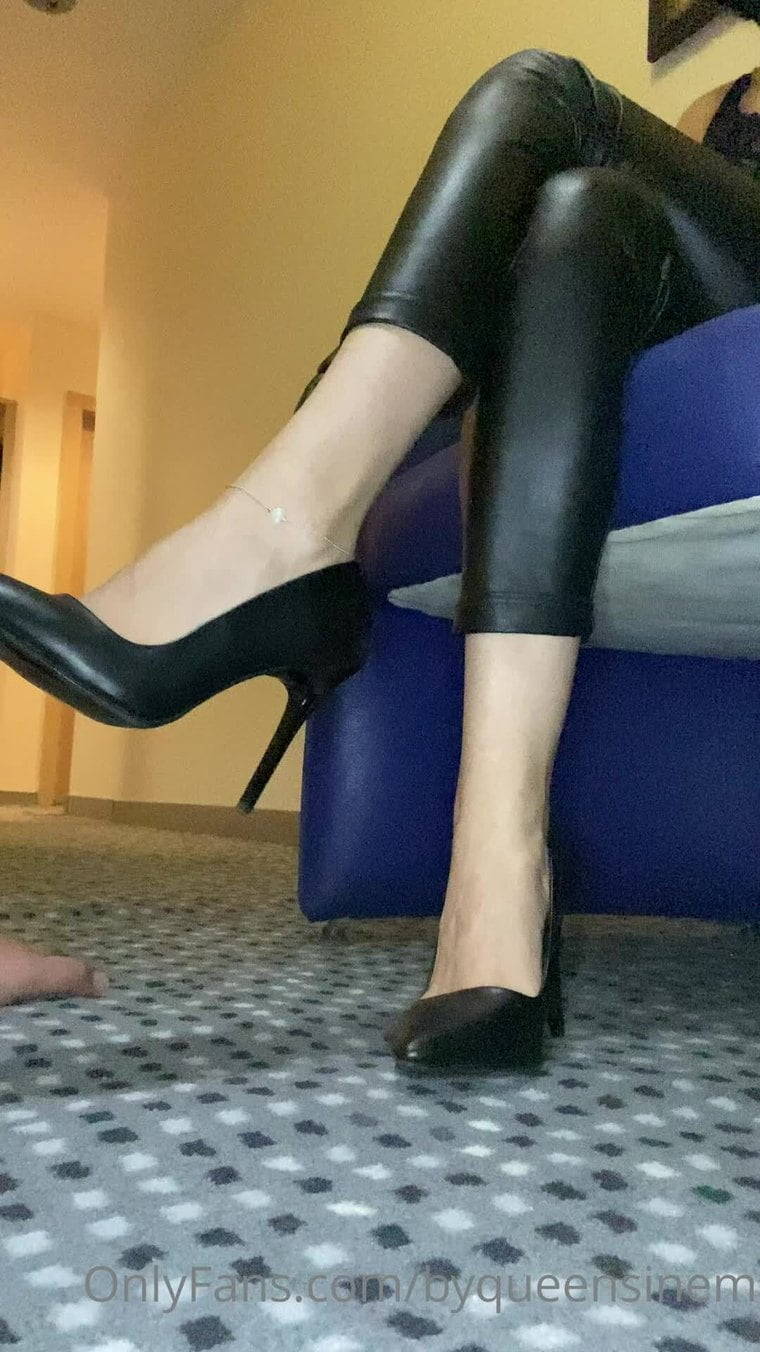 Foot Worship and Spitting on Leather Legs